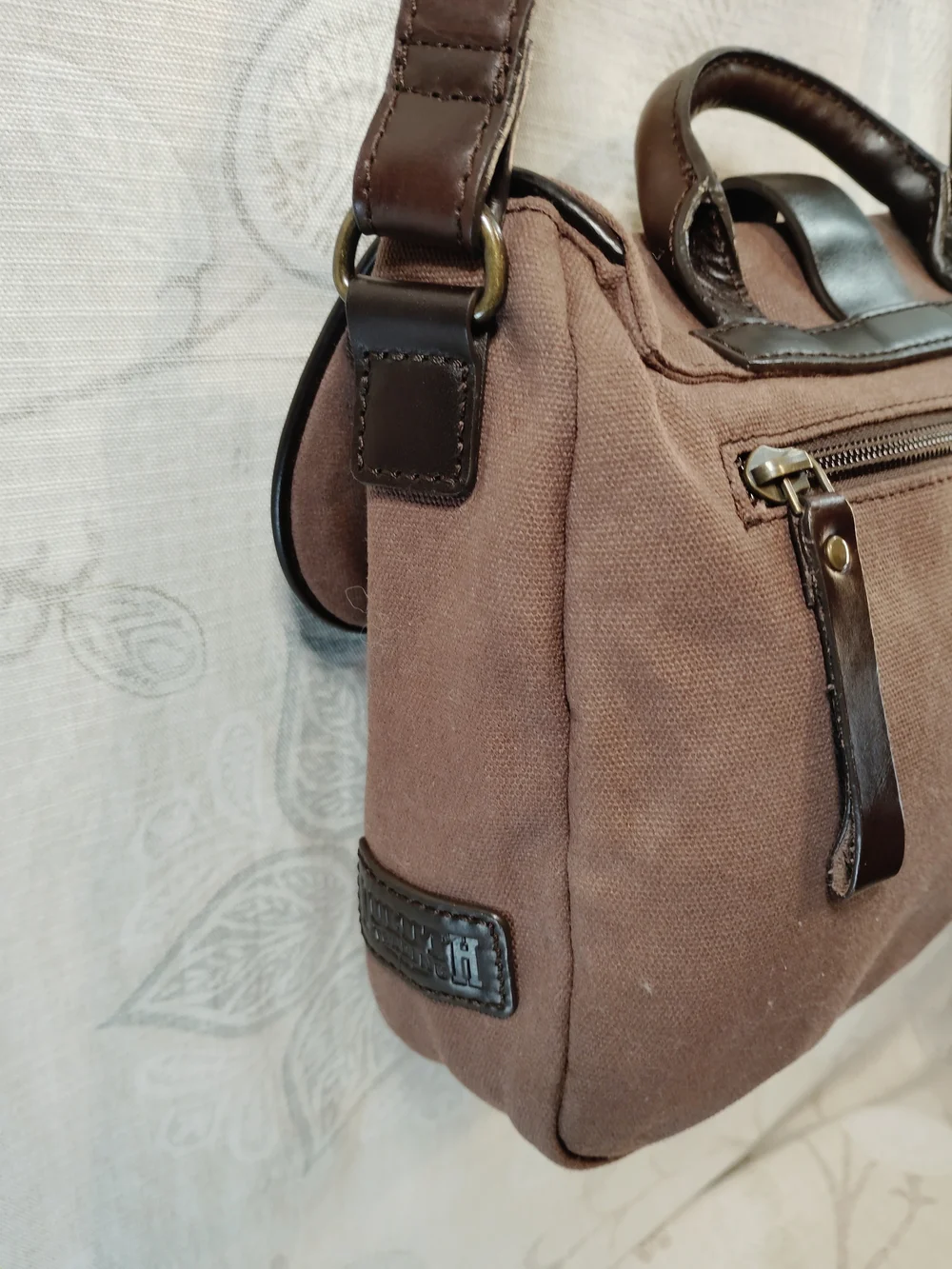 Duluth Trading Co Brown Canvas & Dk Brown Leather Trim Men's Messenger Bag